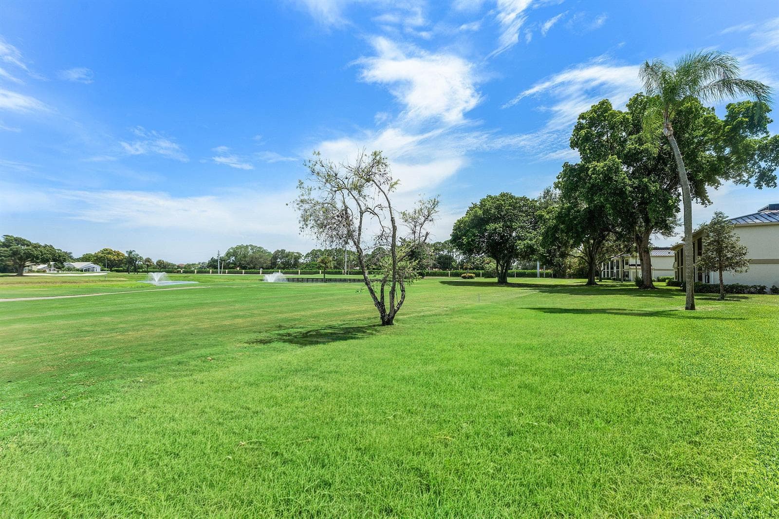 026-12870BriarlakeDrive-106-PalmBeachGar