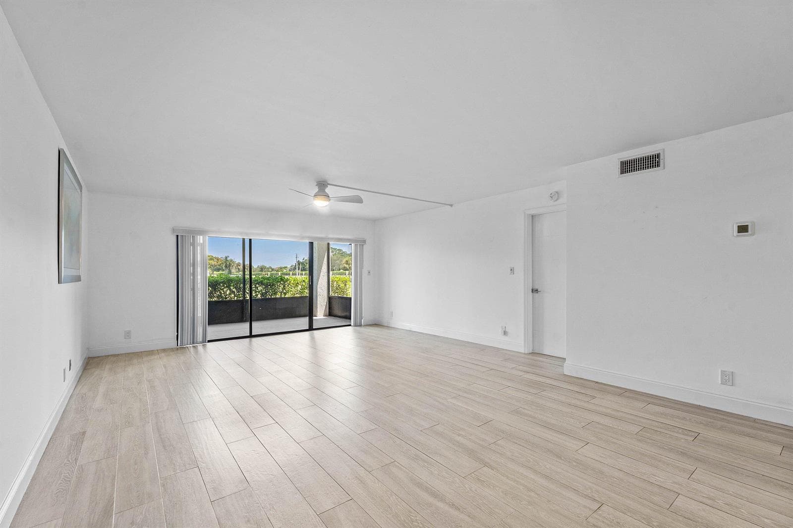 011-12870BriarlakeDrive-106-PalmBeachGar