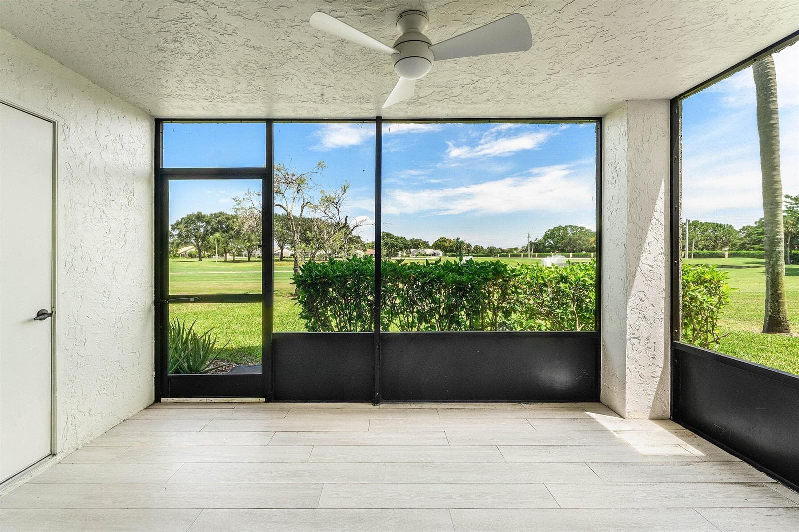 021-12870BriarlakeDrive-106-PalmBeachGar