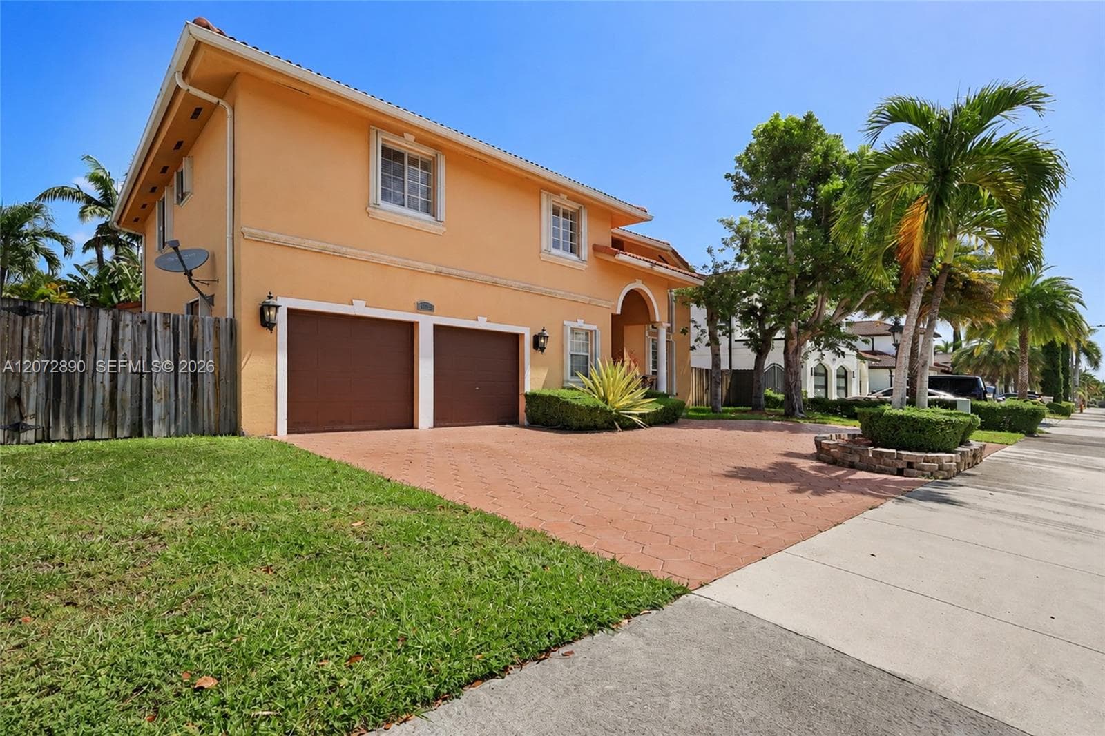 15867 SW 44th St photo 3