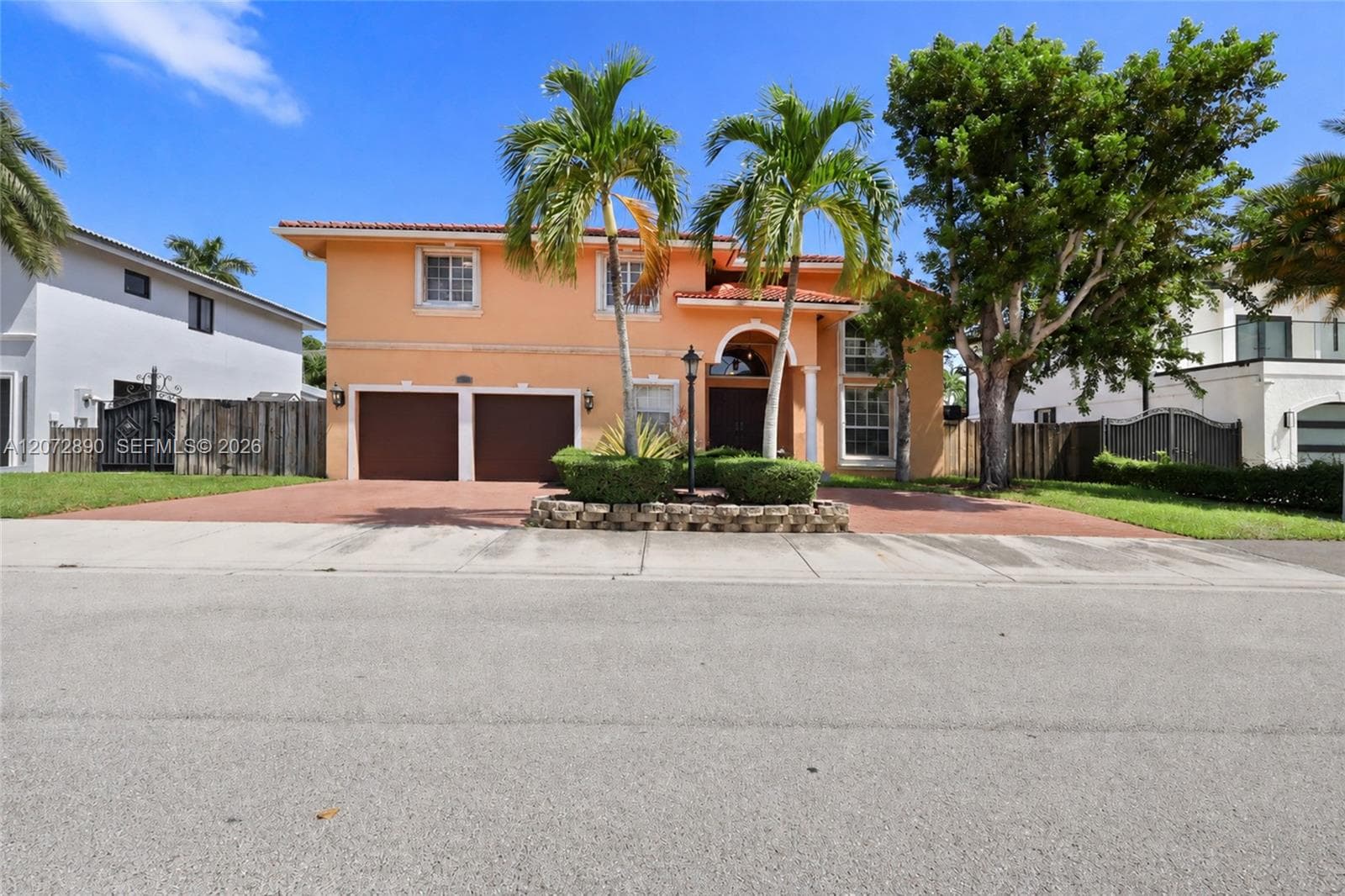 15867 SW 44th St photo 4
