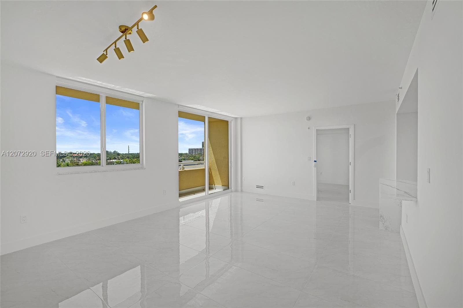 VENTURE AT AVENTURA WEST · #514 in Aventura - Photo 7