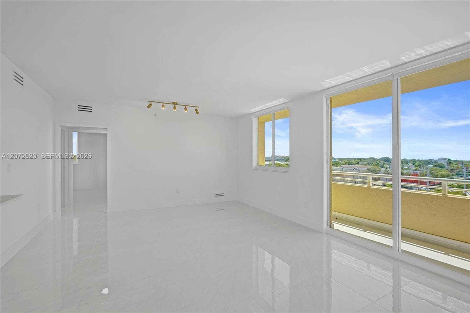 VENTURE AT AVENTURA WEST · #514 in Aventura - Photo 4
