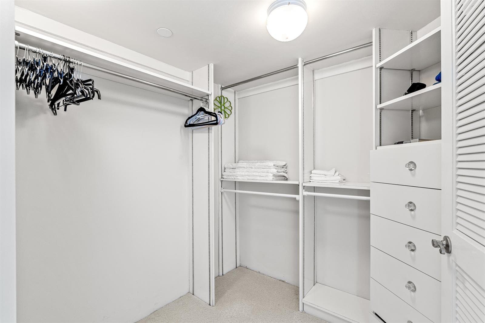 BEDROOM 2 CLOSET