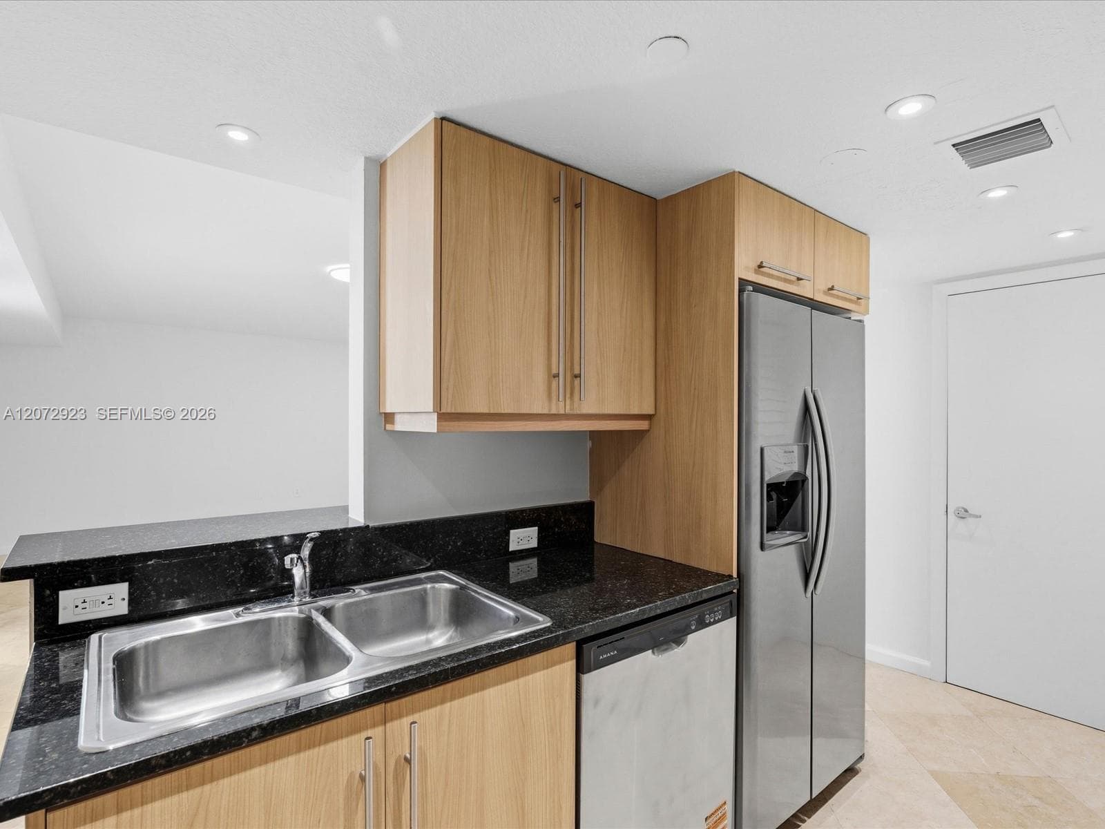 OCEANBLUE CONDO OF MIAMI · #703 in Miami Beach - Photo 17