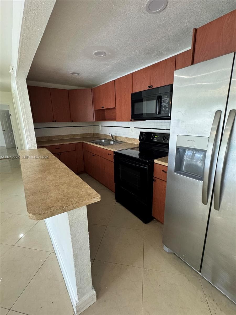 DORAL GARDENS CONDO · #2D in Doral - Photo 2