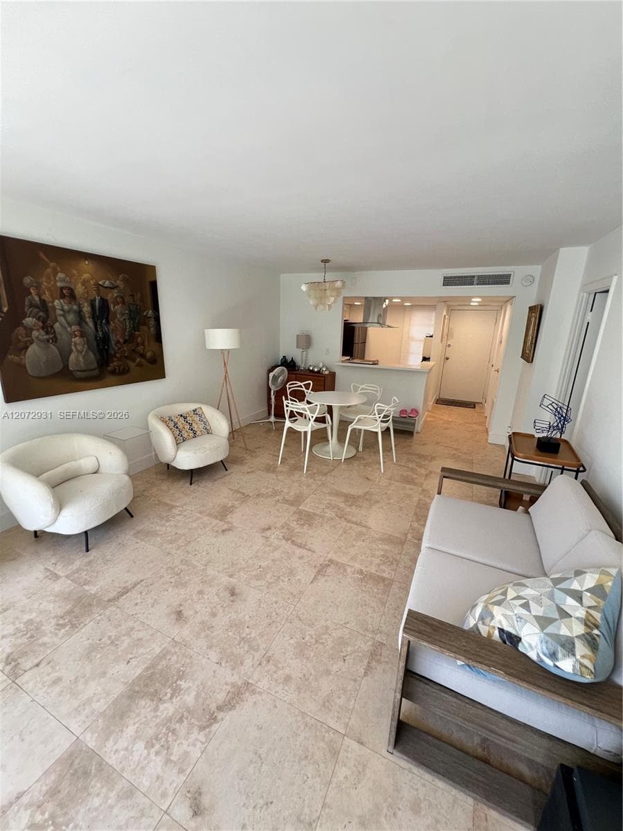 BISCAYA III · #117 in Aventura - Photo 3