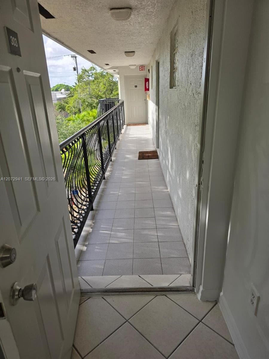catwalk leading to corner unit