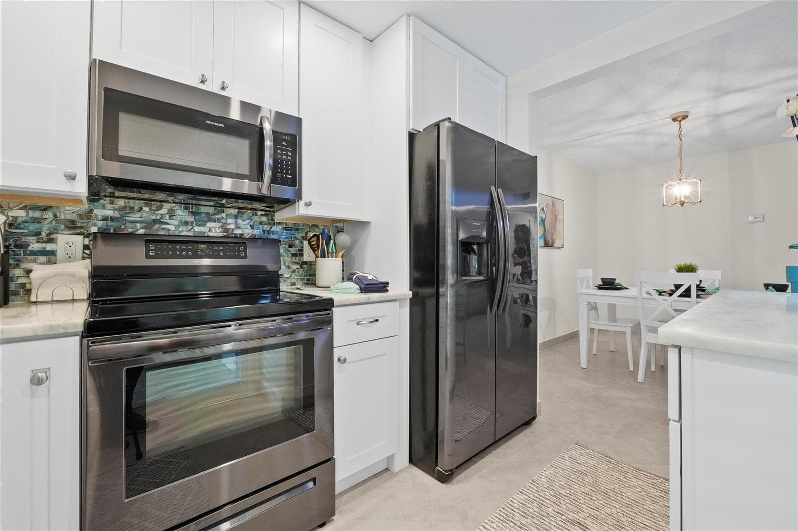 kitchen w/ new appliances