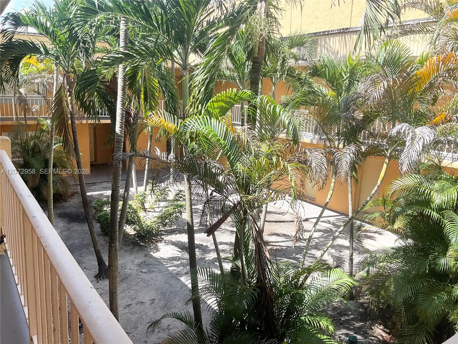 VENETIAN GARDENS @ COUNTR · #T207 in Hialeah - Photo 2