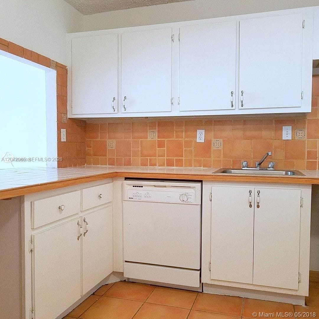 OCEANVIEW PARK CONDO · #216 in Hallandale Beach - Photo 8