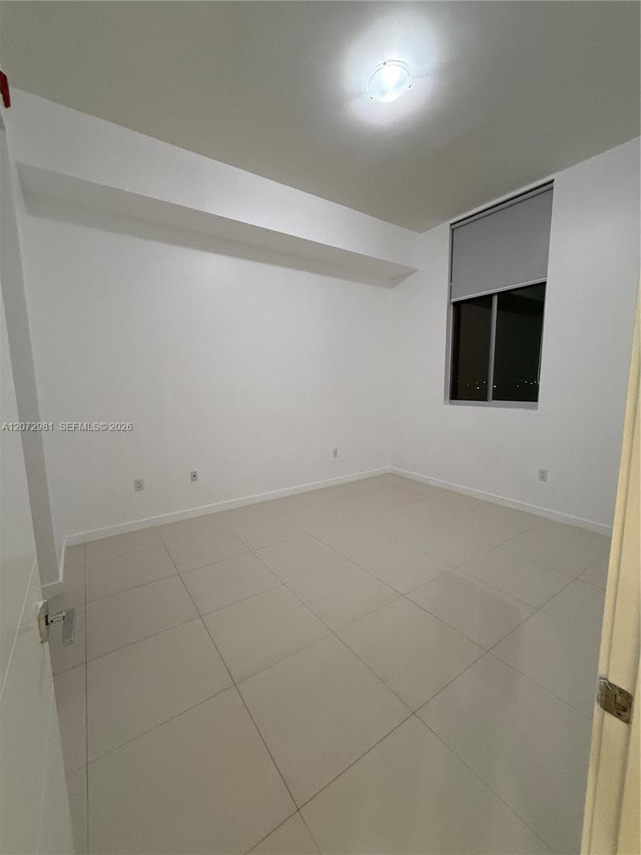 GRAND BAY COMMONS SOUTH · #813 in Doral - Photo 3