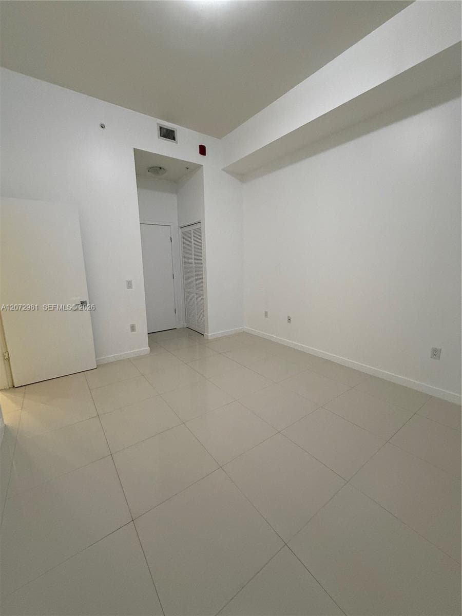 GRAND BAY COMMONS SOUTH · #813 in Doral - Photo 9