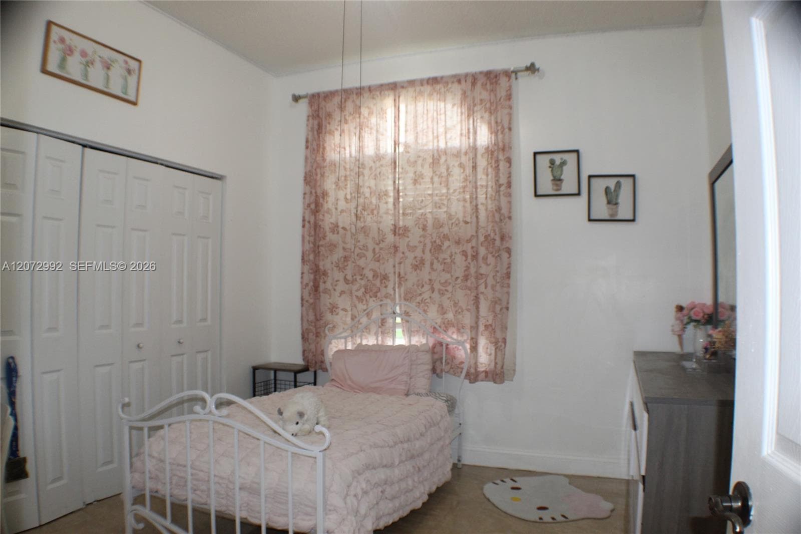 735 SE 30th Dr photo 5
