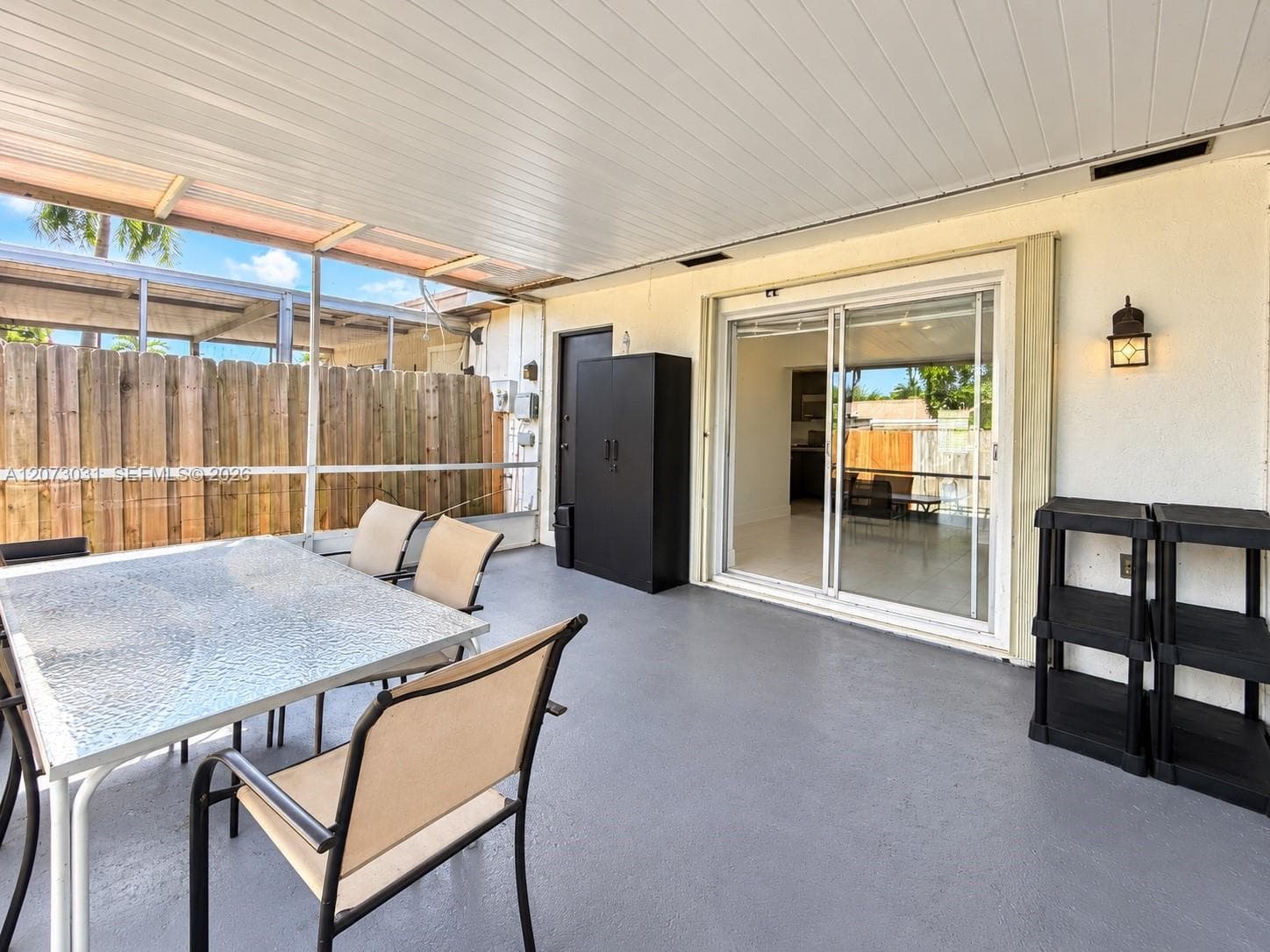 4555 Arthur St photo 9
