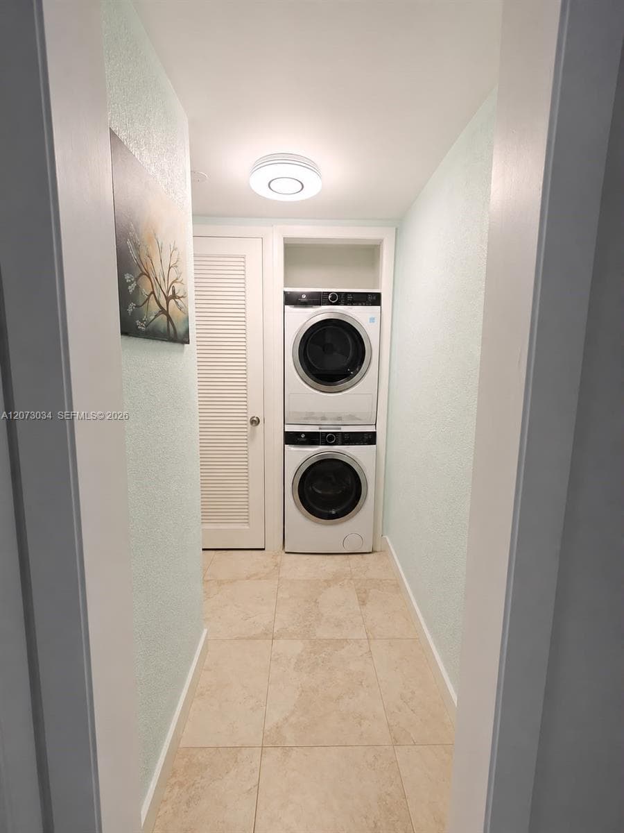STRAND PLAZA CONDO · #217 in Hallandale Beach - Photo 7