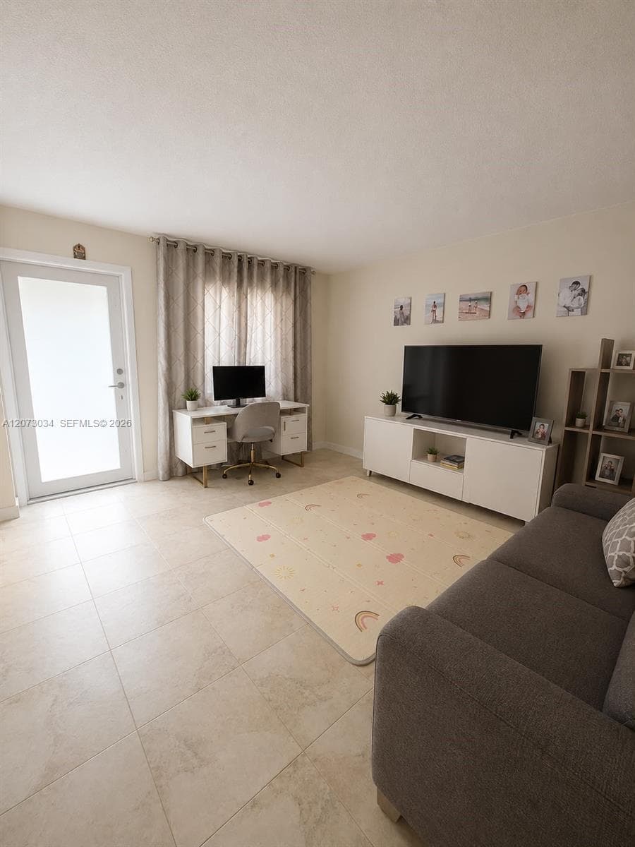 STRAND PLAZA CONDO · #217 in Hallandale Beach - Photo 1