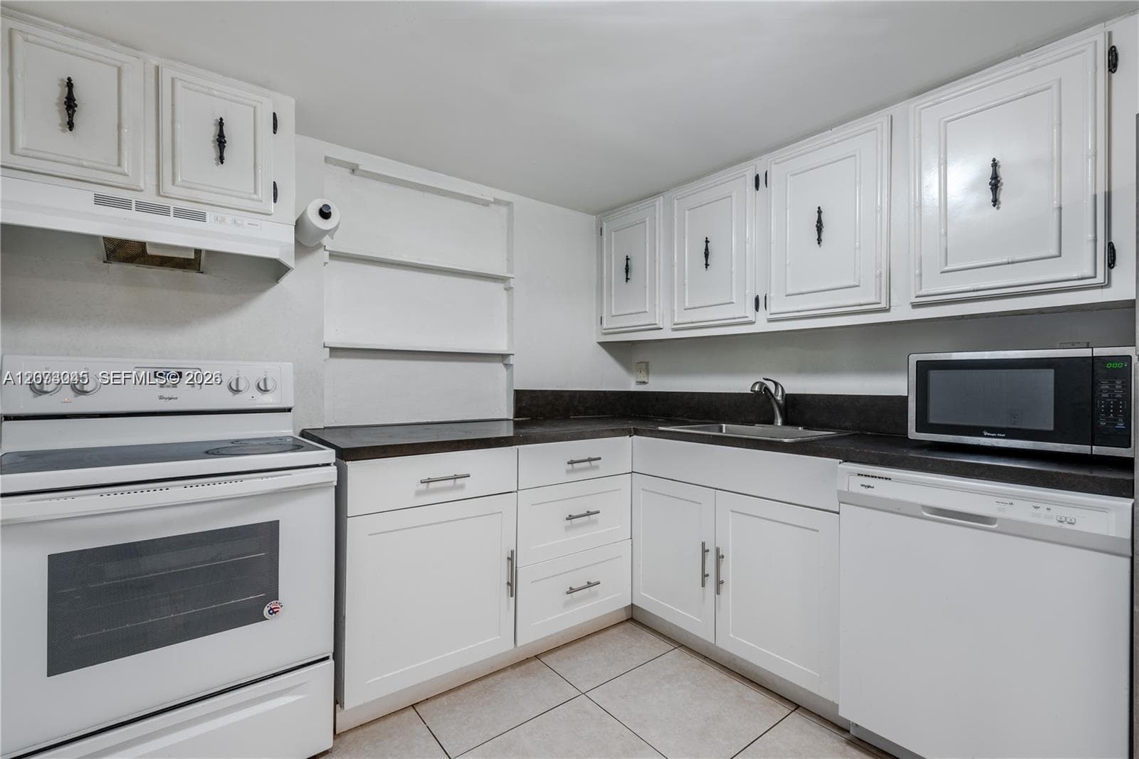 DESOTO PARK · #107 in Hallandale Beach - Photo 3
