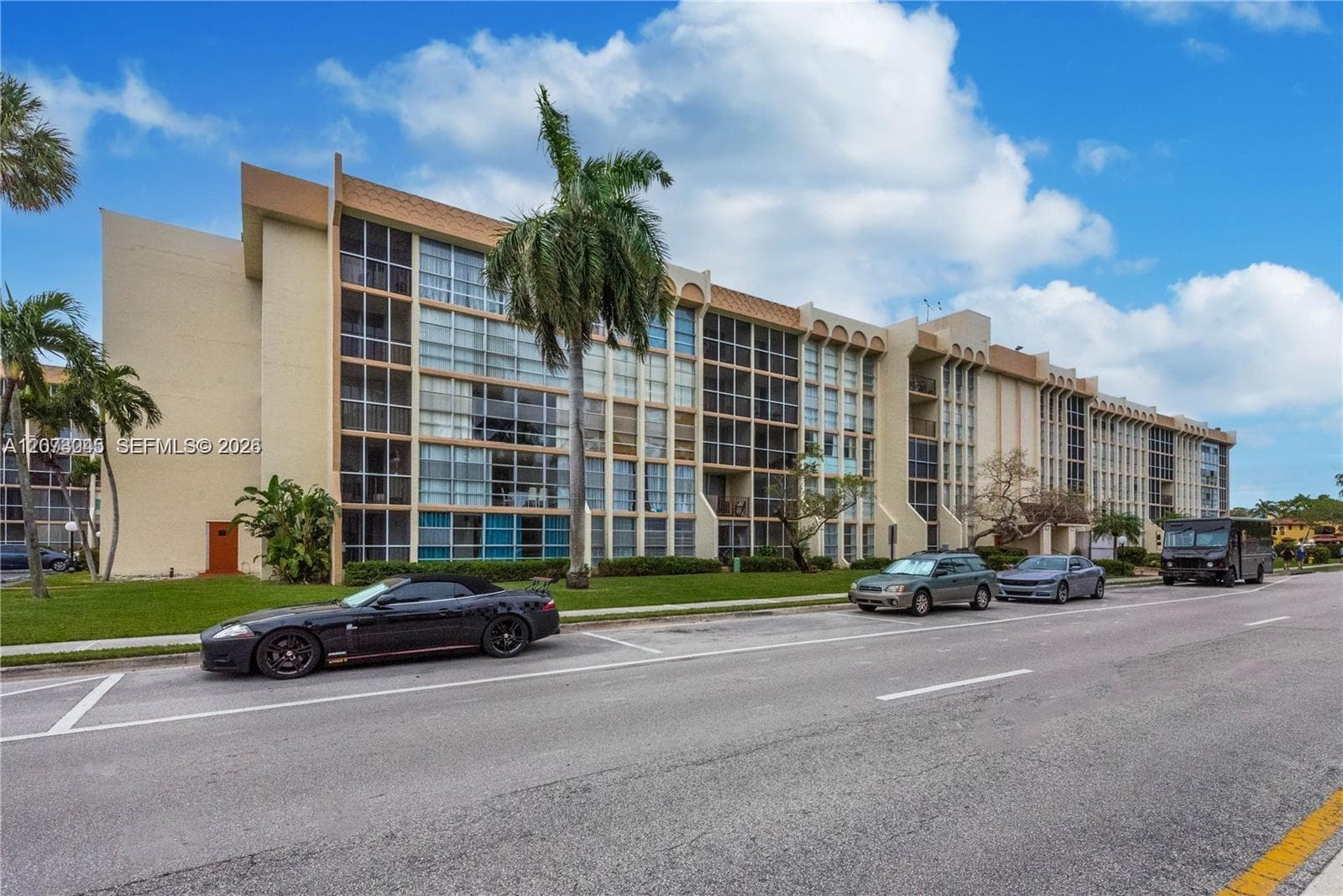 DESOTO PARK · #107 in Hallandale Beach - Photo 15
