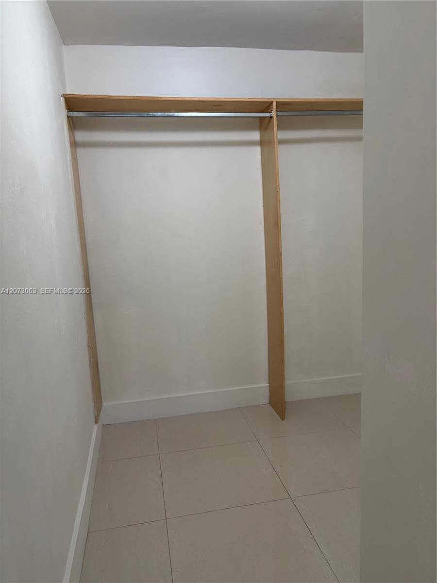 KEYSTONE TOWERS CONDO · #405 in North Miami - Photo 7