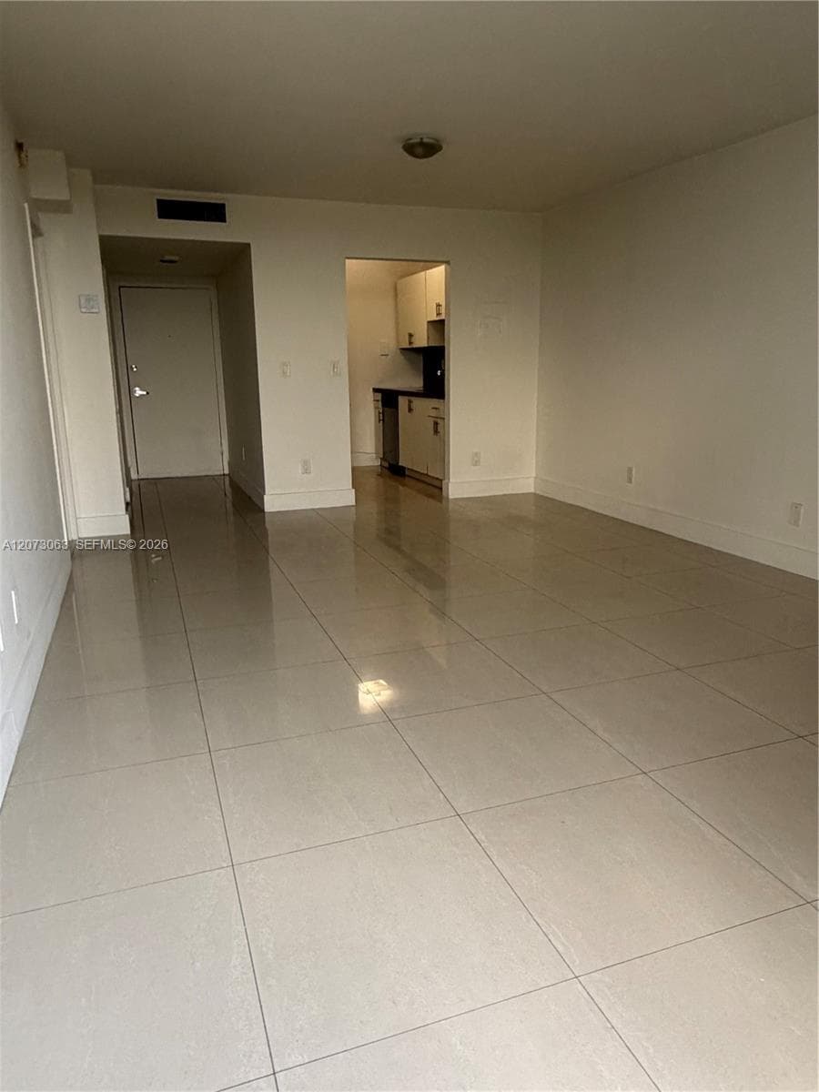 KEYSTONE TOWERS CONDO · #405 in North Miami - Photo 9