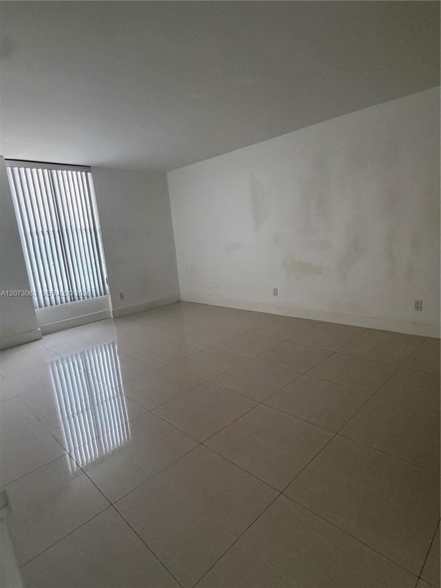 KEYSTONE TOWERS CONDO · #405 in North Miami - Photo 10