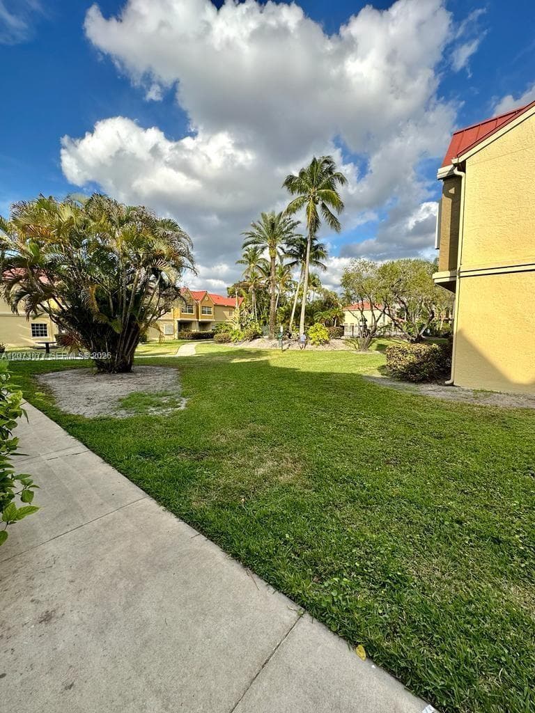 LA HACIENDA COUNTRY CLUB · #I in Hialeah - Photo 12