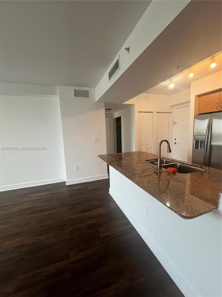 RADIUS CONDO · #409 in Hollywood - Photo 18