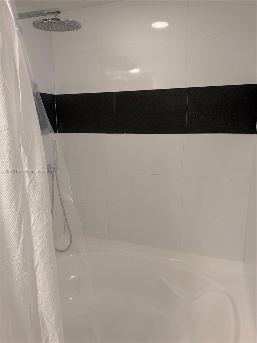 VENTURE AT AVENTURA WEST · #419 in Aventura - Photo 16