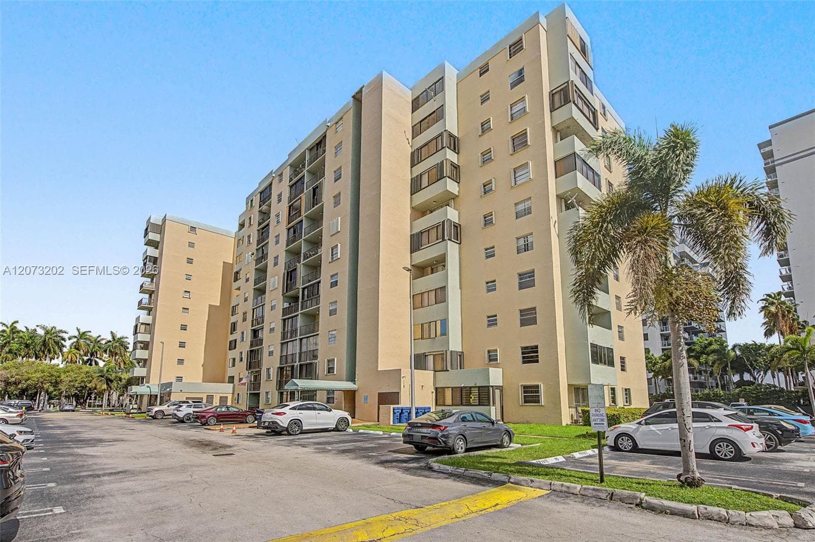 Half Moon Towers · #112 in Miami - Photo 1