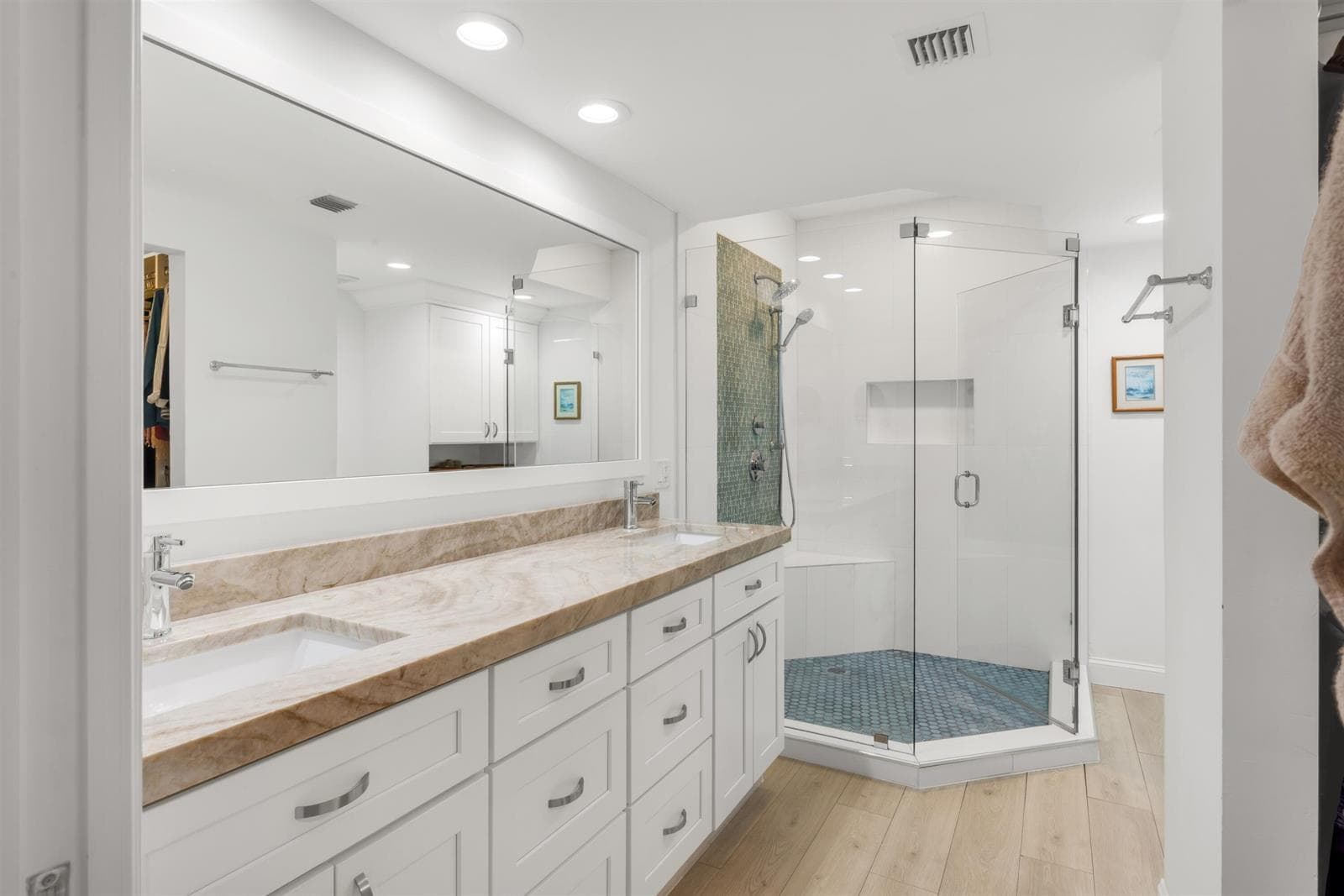PRIMARY_BATHROOM_ANGLE