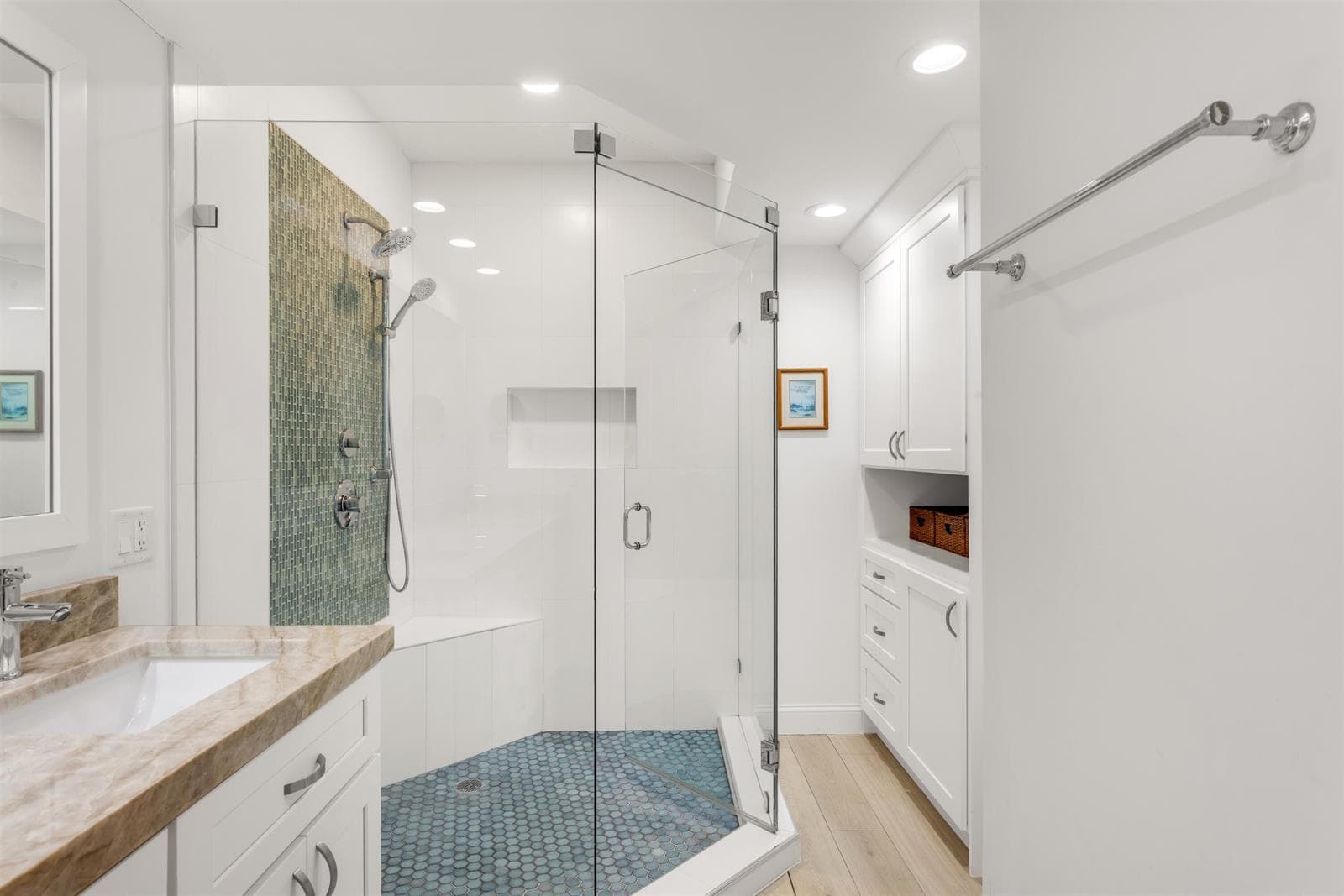 PRIMARY_BATHROOM_STRAIGHT