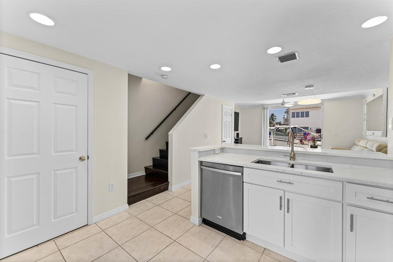 009-968JefferyStreet-BocaRaton-FL-33487-