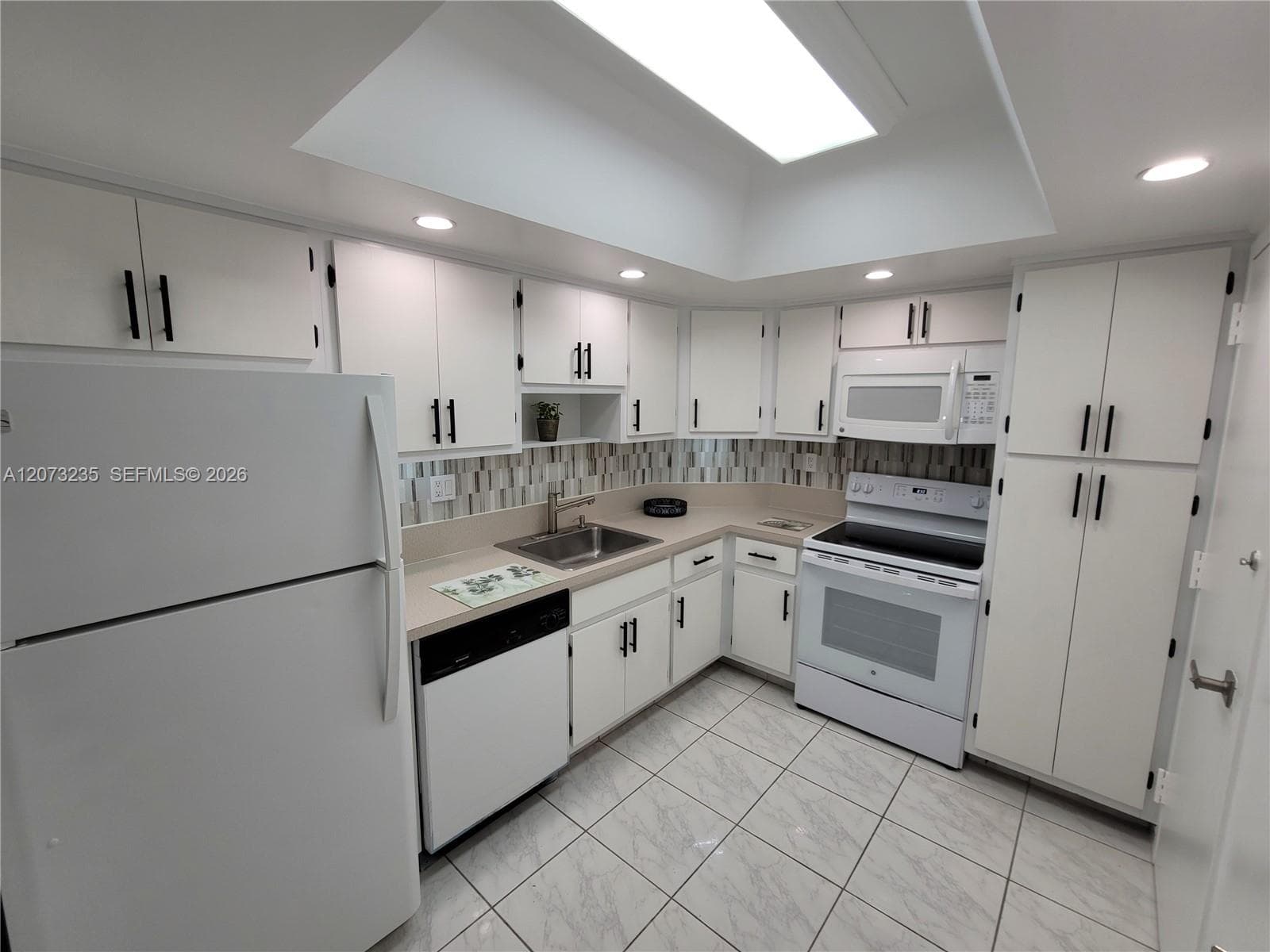 Arlen House · #603 in Sunny Isles Beach - Photo 4