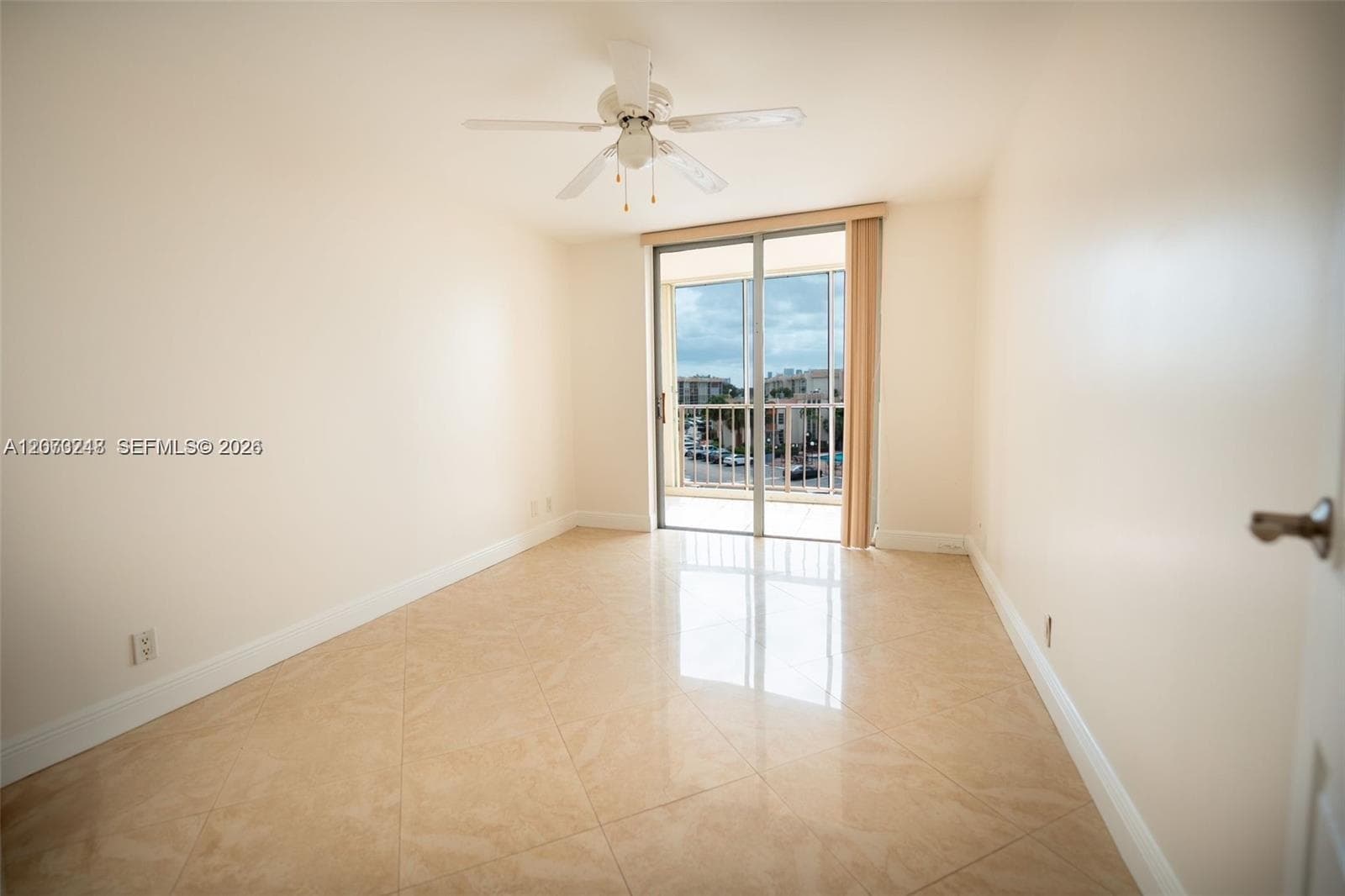 DESOTO PARK CONDO · #420 in Hallandale Beach - Photo 6