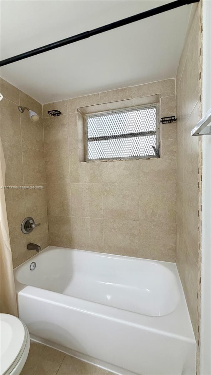 EAST BREEZE CONDOMINIUM · #4 in Miami Beach - Photo 15