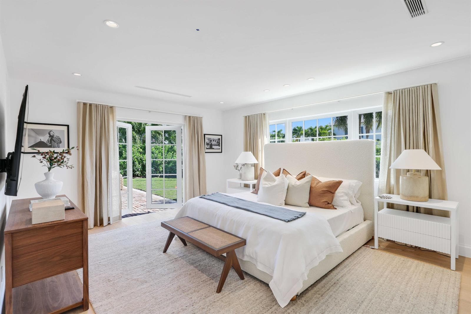 21-Guest Bedroom1