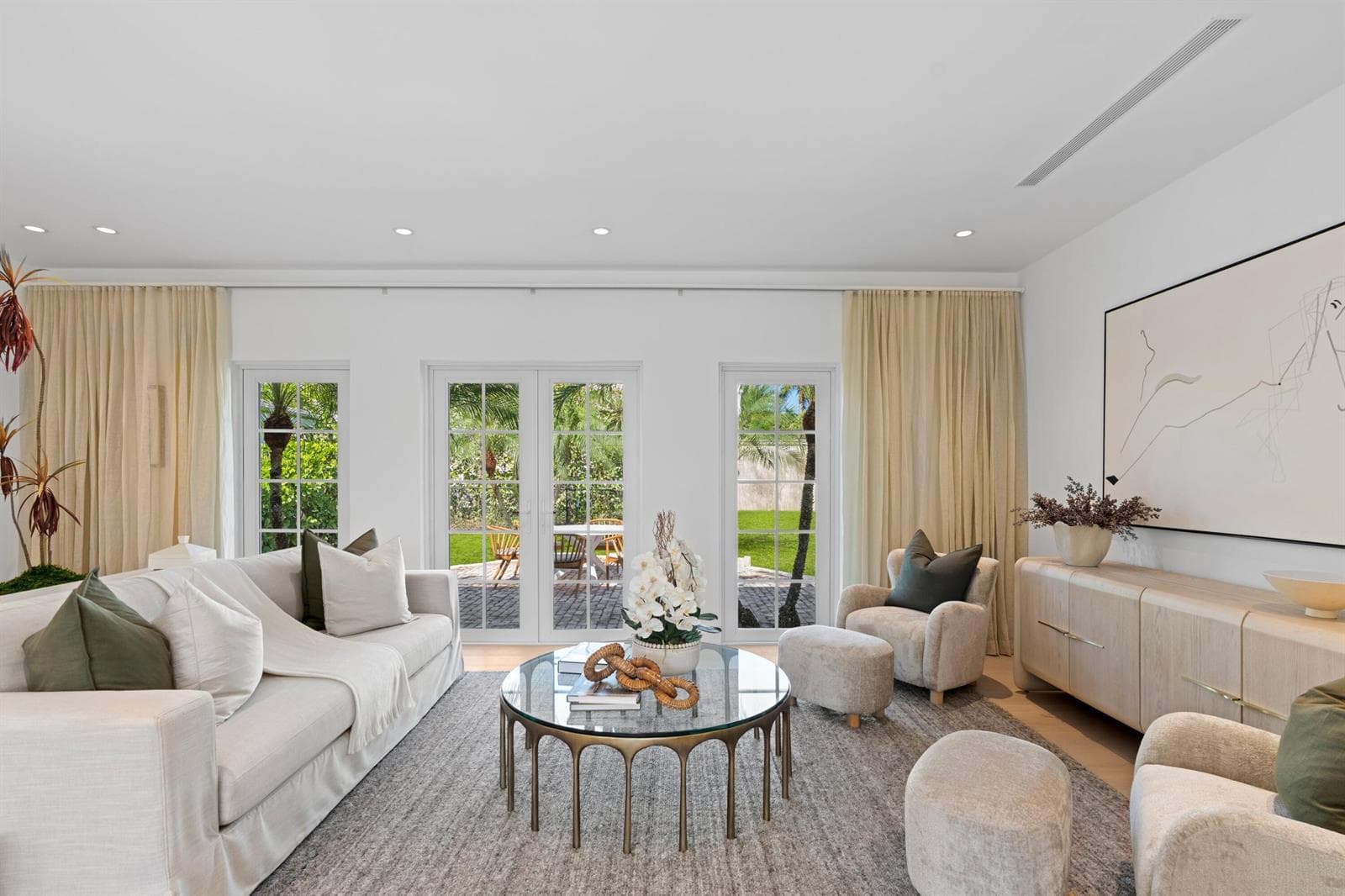 15-Family Room