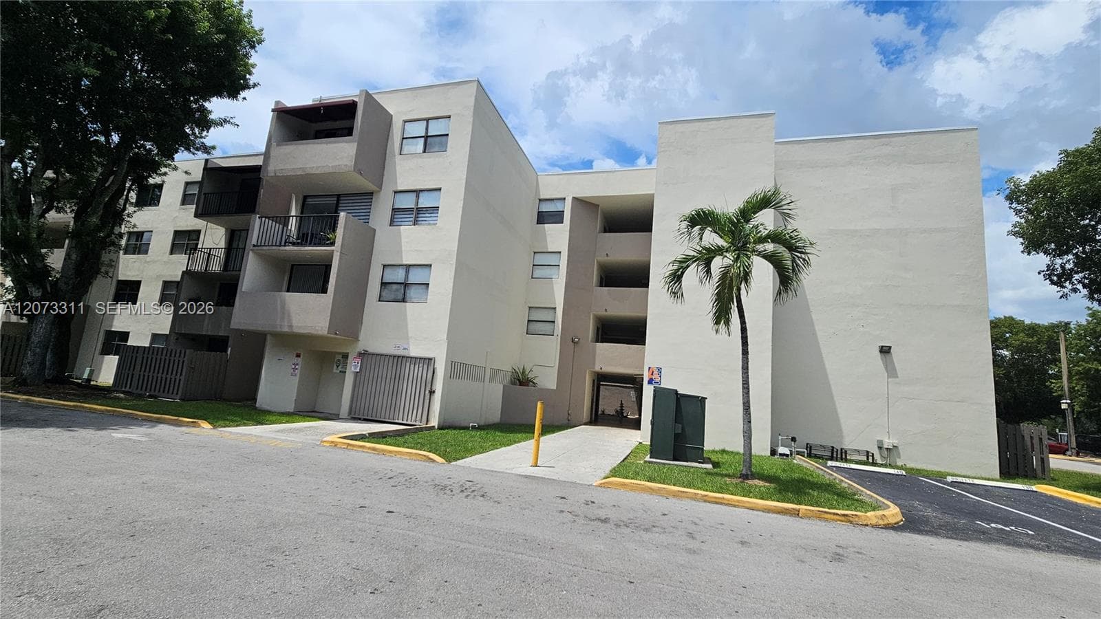 PEPPERMILL KENDALE LKS · #A411 in Miami - Photo 15
