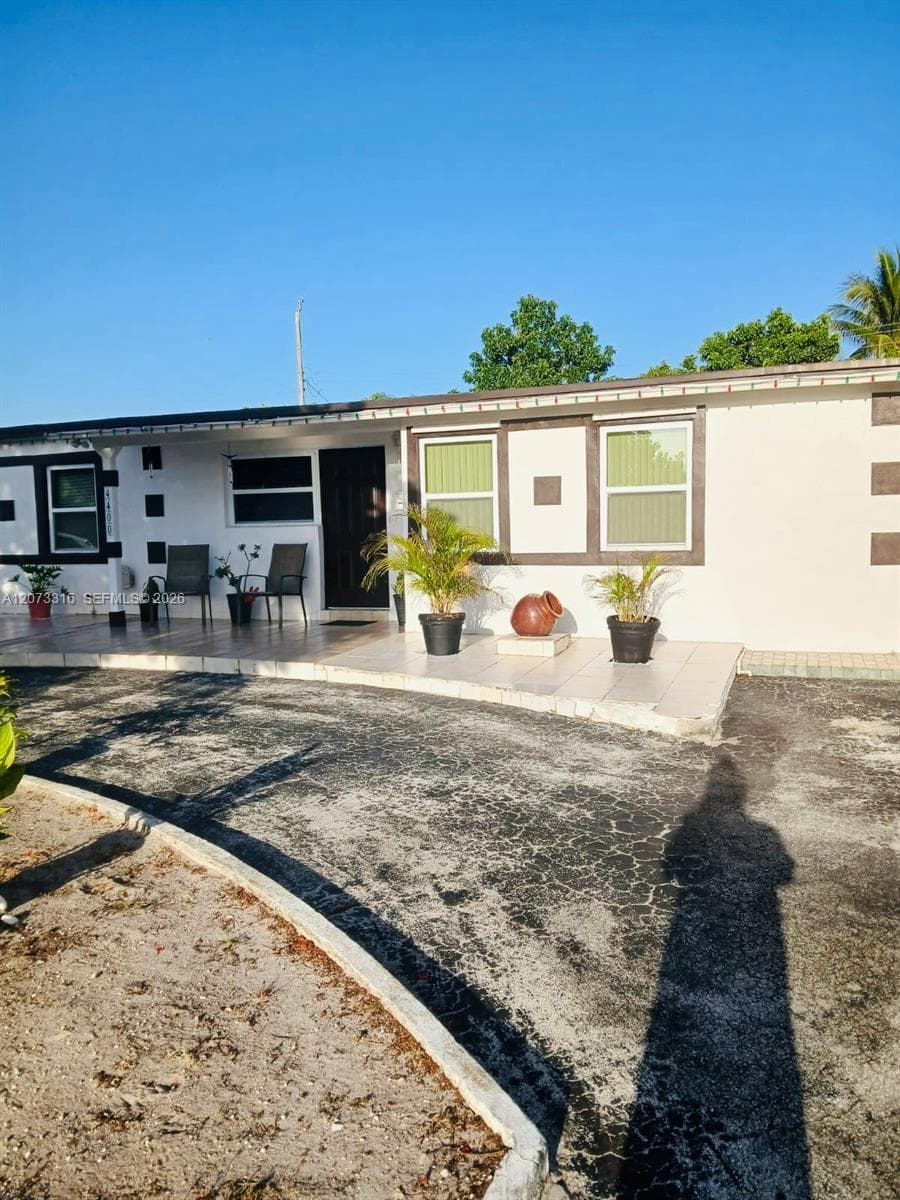 4400 SW 112th Pl photo 1
