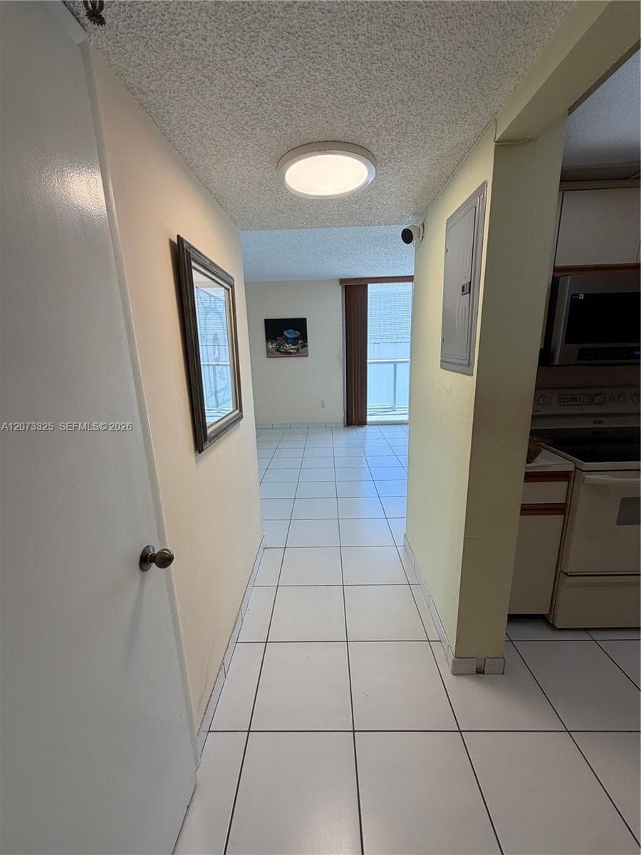 The Royal Club Condo · #1405 in Miami Beach - Photo 6