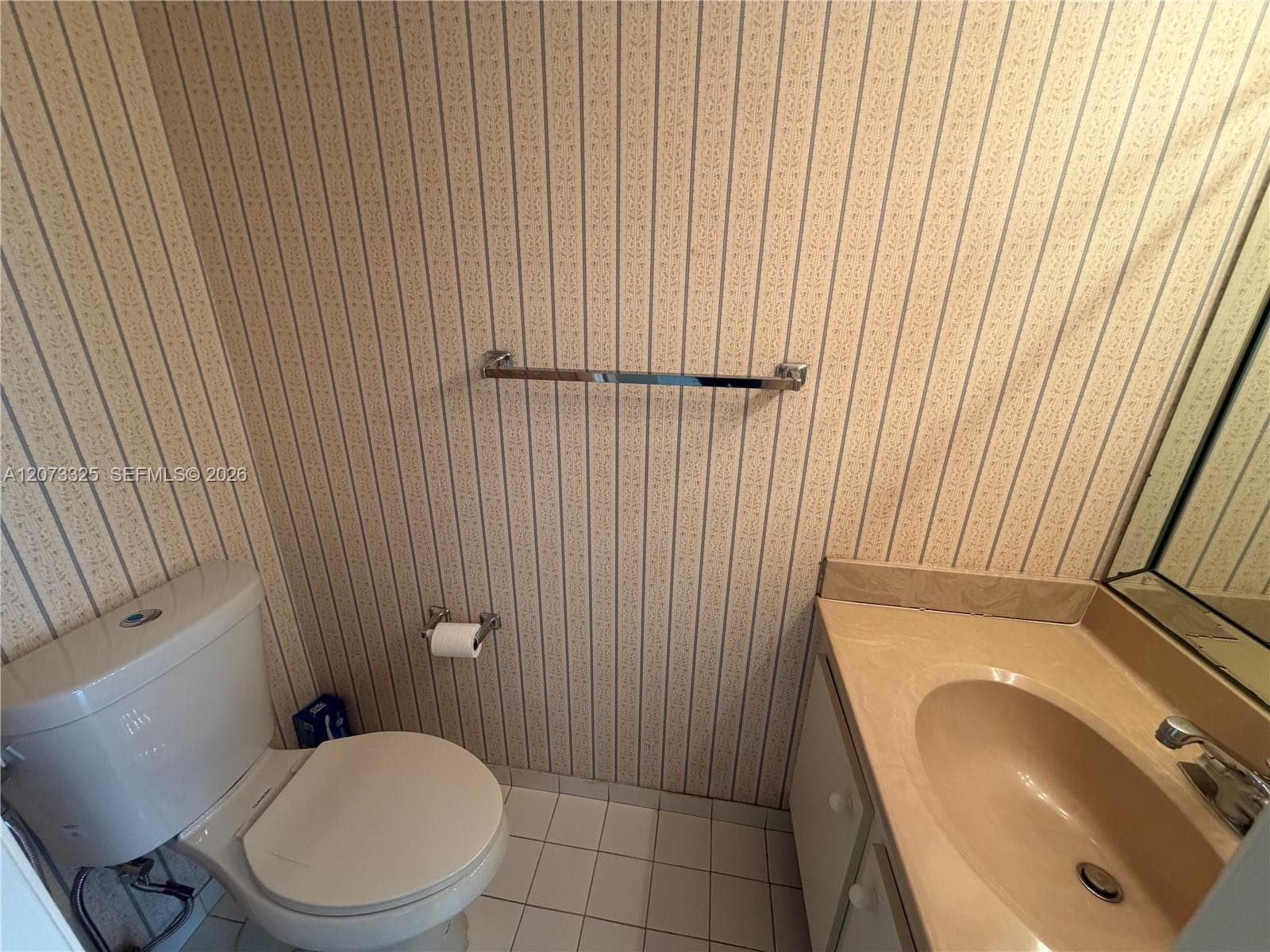 The Royal Club Condo · #1405 in Miami Beach - Photo 17