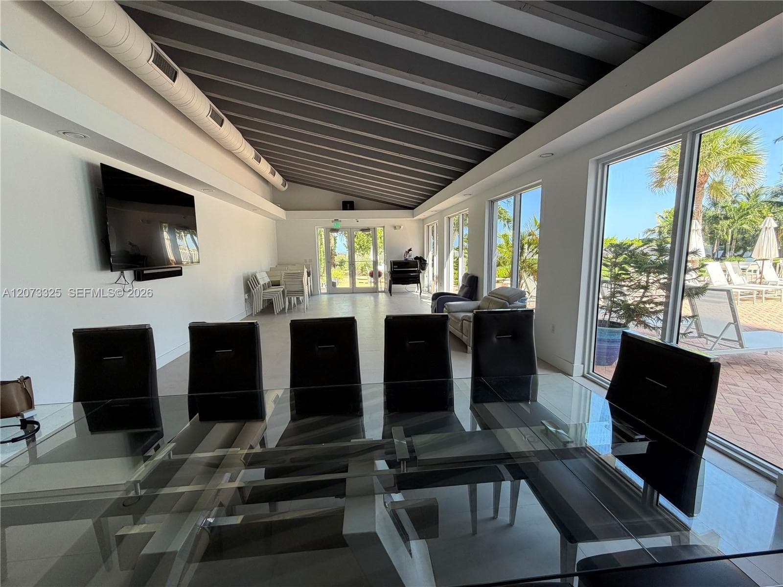 The Royal Club Condo · #1405 in Miami Beach - Photo 32
