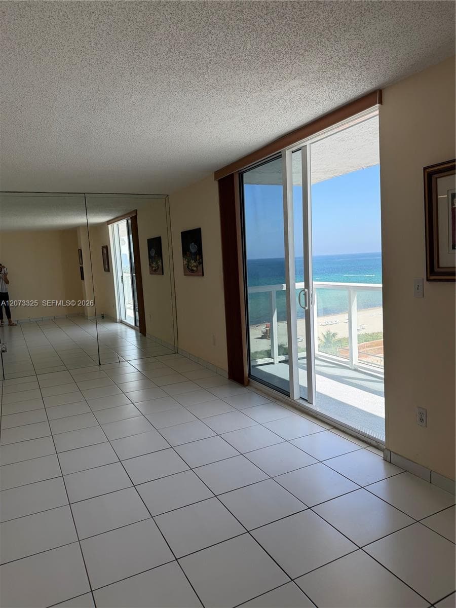 The Royal Club Condo · #1405 in Miami Beach - Photo 9