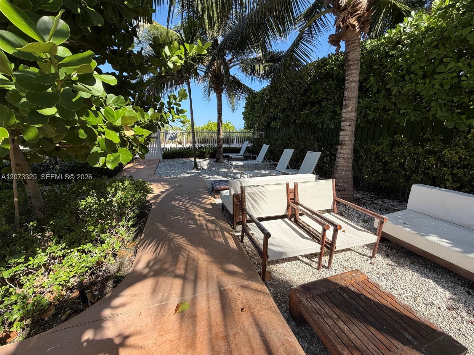 The Royal Club Condo · #1405 in Miami Beach - Photo 45
