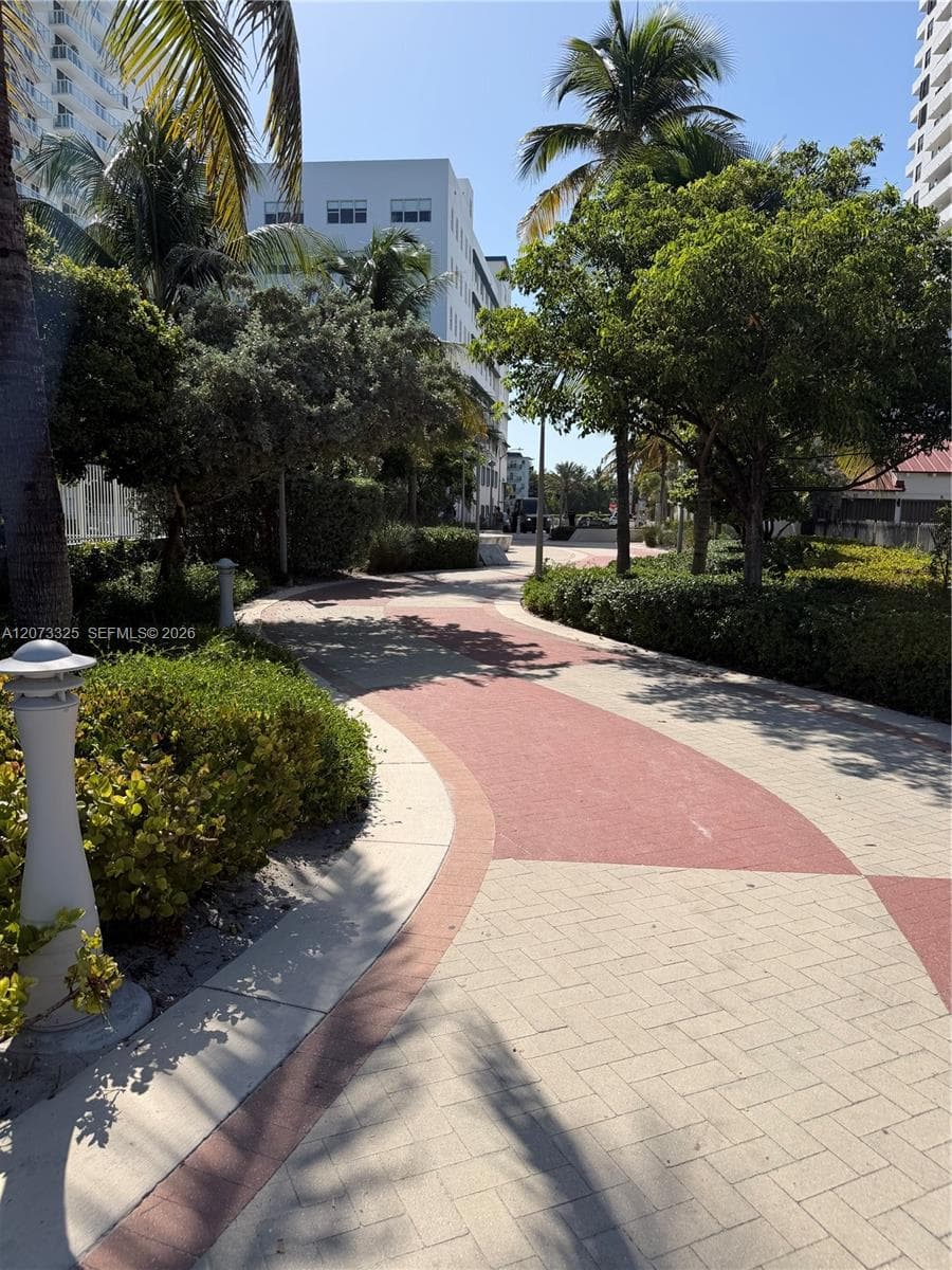 The Royal Club Condo · #1405 in Miami Beach - Photo 51