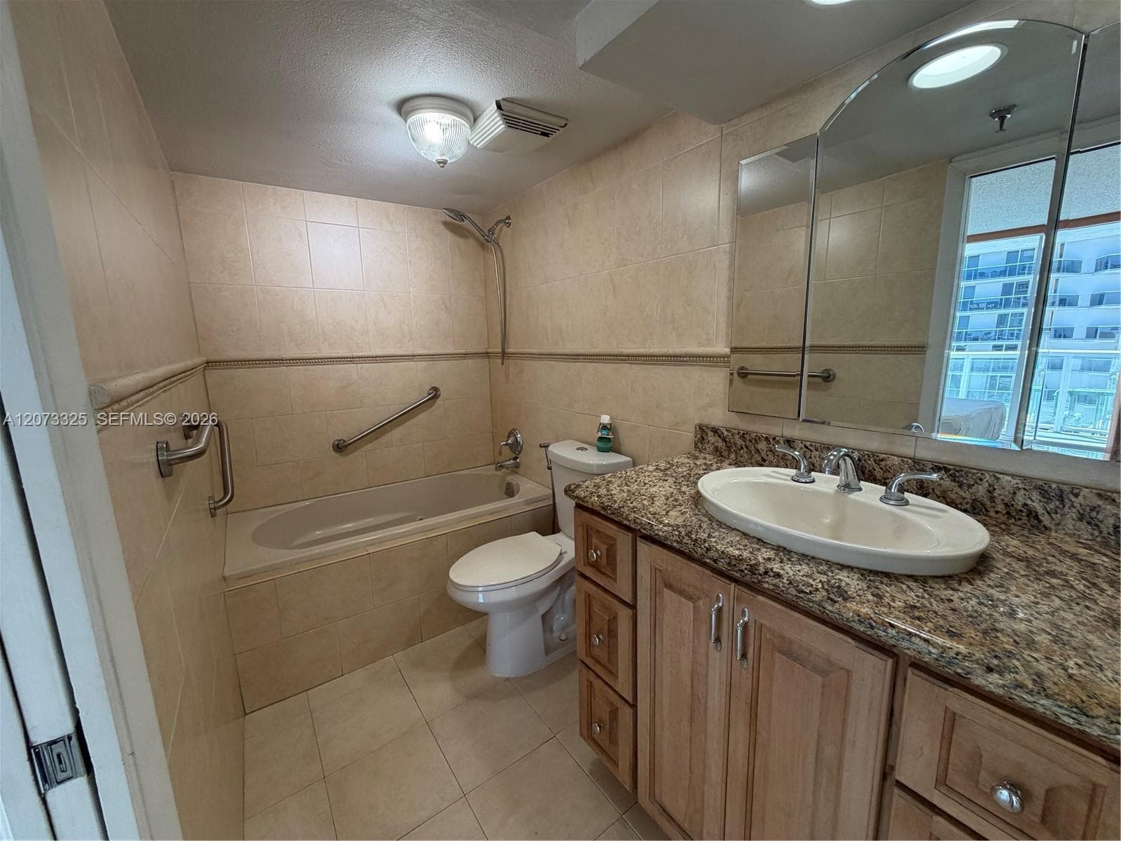 The Royal Club Condo · #1405 in Miami Beach - Photo 19