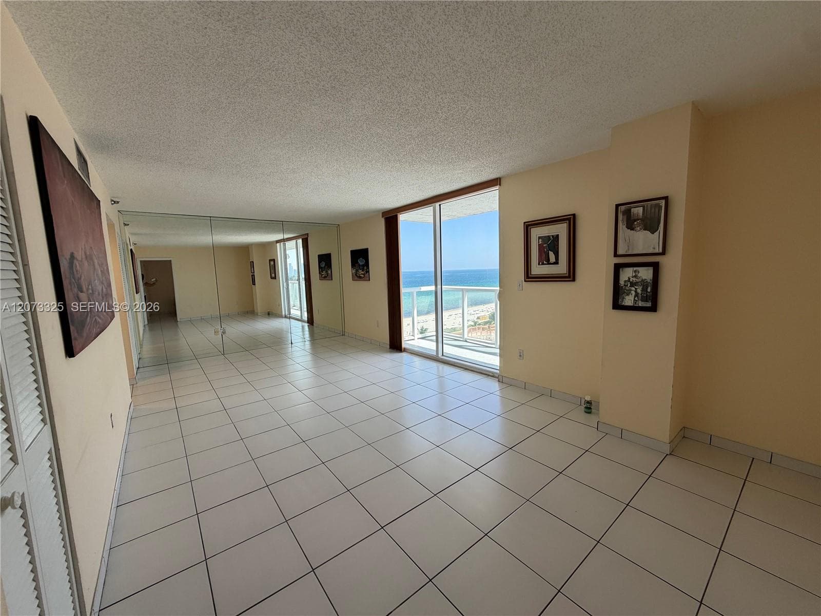 The Royal Club Condo · #1405 in Miami Beach - Photo 4