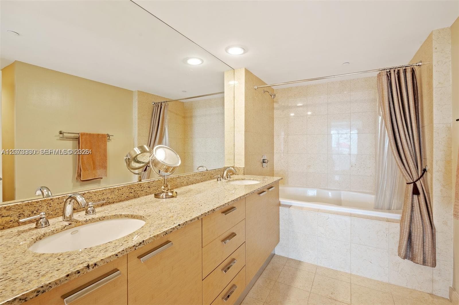 BEACH CLUB CONDO · #3508 in Hallandale Beach - Photo 5