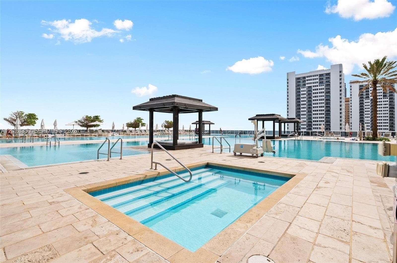 BEACH CLUB CONDO · #3508 in Hallandale Beach - Photo 18